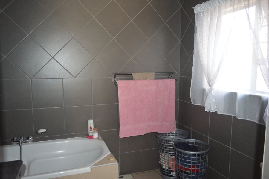 2 Bedroom Property for Sale in Doringkruin North West